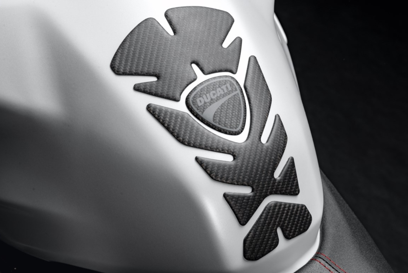 Supersport 950 Carbon Tank Protection - Image 2